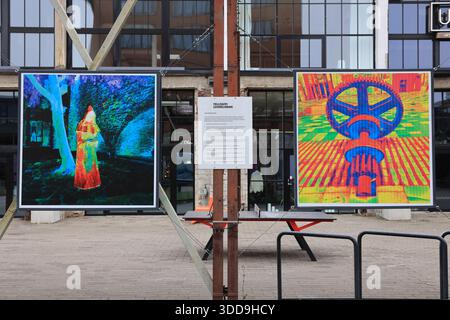 Telliskivi città creativa, in un ex complesso industriale, con gallerie, negozi, Start-up, ristoranti e Street art, a Tallinn, Estonia. Foto Stock