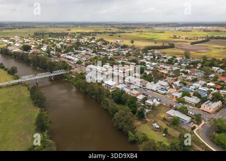 Vista aerea della storica Morpeth sul fiume Hunter. Popolare tra i turisti, un tempo questo era un fiorente porto fluviale fondato nel 1830 nel Hunter Foto Stock