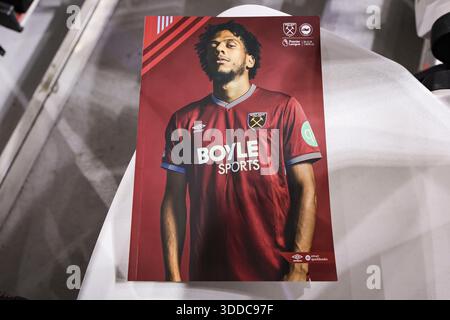 London Stadium, Londra, Regno Unito. 30 dicembre 2025. Premier League Football, West Ham United contro Brighton e Hove Albion; credito programma Matchday: Action Plus Sports/Alamy Live News Foto Stock