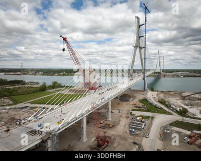 Gordie Howe Bridge durante i lavori dal lato di Detroit Foto Stock