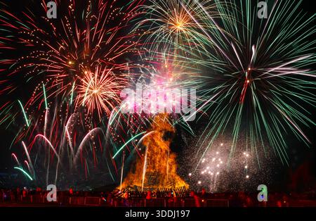 Spettacolo di fuochi d'artificio Harlow Town Annual 2021 Foto Stock