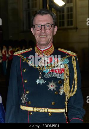 Copenaghen, Danimarca. 1 gennaio 2026. 2026-01-01 COPENHAGEN DENMARKDanish Royal Family: La coppia reale tiene la cena di Capodanno per il governo, il presidente del Folketing, i rappresentanti ufficiali della Danimarca e una parte della famiglia reale nel Palazzo reale di Amalienborg. FOTO: Principe Joachim di Danimarca FOTO: Stefan Lindblom/TT code 20116 questo testo è tradotto automaticamente credito: TT News Agency/Alamy Live News Foto Stock