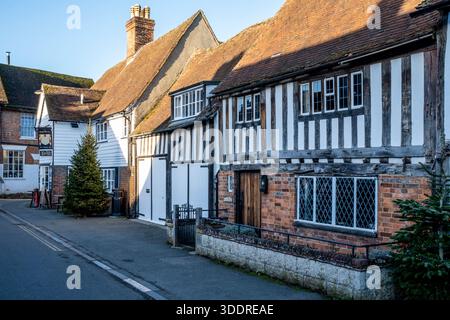 Case/edifici storici, Smarden, Kent, Regno Unito. Foto Stock