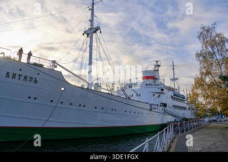 Russia Kaliningrad 08.11.2022.Ship Vityaz al Museum World Ocean di Kaliningrad Foto Stock