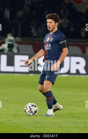 Parigi, Francia. 4 gennaio 2026. PSG'sJoao Neves durante la partita di calcio francese 1 del 2025-26, PSG vs PFC allo stadio Parc des Princes, Parigi, Francia, il 4 gennaio 2026. Foto di Henri Szwarc/ABACAPRESS.COM credito: Abaca Press/Alamy Live News Foto Stock