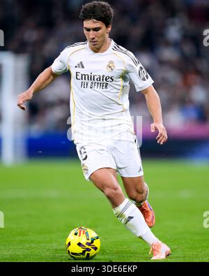 Madrid, Spagna. 5 gennaio 2026. Gonzalo Garcia del Real Madrid CF durante la partita della Liga EA Sports tra il Real Madrid CF e il Real Betis giocata allo stadio Santiago Bernabeu il 4 gennaio 2026 a Madrid. (Foto di Cesar Cebolla/PRESSIN) credito: PRESSINPHOTO SPORTS AGENCY/Alamy Live News Foto Stock