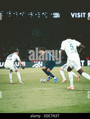 Parigi, Francia. 4 gennaio 2026. Désiré Doué. Durante la partita di Ligue 1 tra il Paris Saint-Germain e il Paris FC Foto Stock