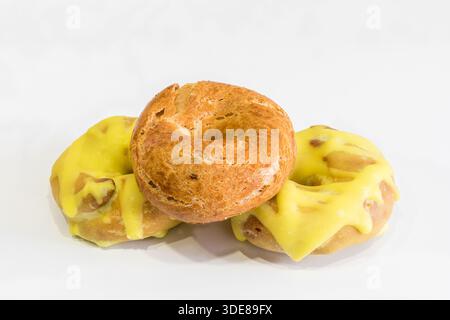 Rosquillas de san Isidro o rosquillas del santo, dolce tipico di Madrid per il giorno del suo patrono, il 15 maggio Foto Stock