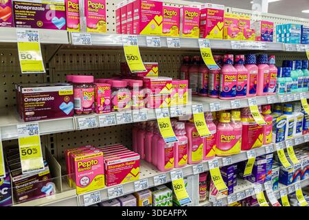Miami Beach Florida, farmacia CVS, all'interno del corridoio interno scaffali mostra vendita, oltre il contatore medicina, corridoio salute digestiva, disturbi di stomaco, nausea trea Foto Stock