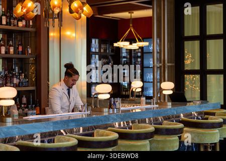 L'elegante bar del Tobi Masa, l'esclusivo ristorante giapponese all'interno del Chancery Rosewood Hotel nel quartiere di Mayfair a Londra. Foto Stock