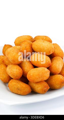 Gnocchi ripieni di carne, spuntino brasiliano Foto Stock