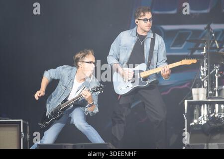 Overton, Regno Unito. 25 agosto 2023. McFly si esibisce al CarFest. Foto Stock