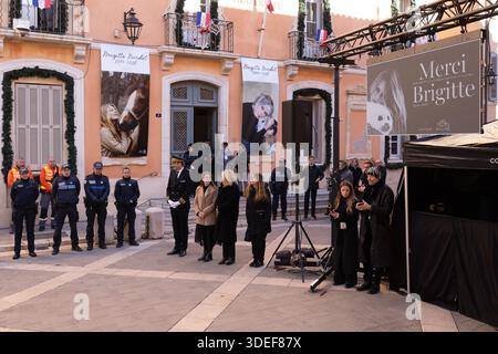 Saint Tropez, Francia. 7 gennaio 2026. © PHOTOPQR/LA PROVENCE/Gilles BADER ; Saint Tropez ; 07/01/2026 ; Obseques de Brigitte Bardot a Saint Tropez Brigitte Bardot Funerals a Saint Tropez, Francia crediti: MAXPPP/Alamy Live News Foto Stock