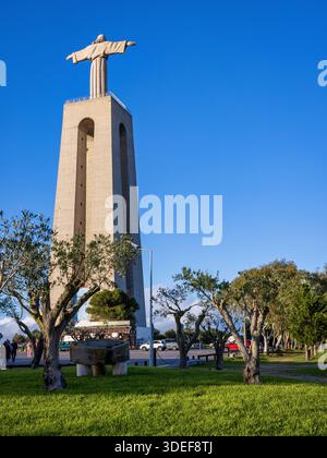 Il Santuario di Cristo Re; portoghese: Santuário de Cristo Rei; Lisbona, Portogallo Foto Stock