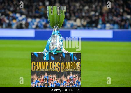 Napoli, Italia. 7 gennaio 2026. NAPOLI, ITALIA - 7 GENNAIO: Supercoppa Italiana durante la partita italiana di serie A Enilive tra il Napoli e l'Hellas Verona allo Stadio Diego Armando Maradona il 7 gennaio 2026 a Napoli. (Foto di Ciro Santangelo/Orange Pictures) credito: Orange Pics BV/Alamy Live News Foto Stock