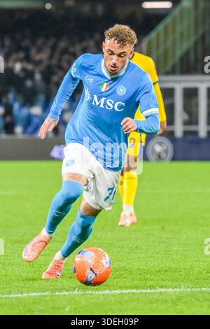 Napoli, Italia. 7 gennaio 2026. NAPOLI, ITALIA - 7 GENNAIO: Noa Lang della SSC Napoli durante la partita italiana di serie A Enilive tra SSC Napoli e Hellas Verona allo Stadio Diego Armando Maradona il 7 gennaio 2026 a Napoli. (Foto di Ciro Santangelo/Orange Pictures) credito: Orange Pics BV/Alamy Live News Foto Stock