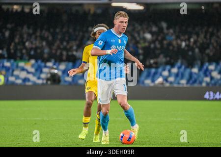 Napoli, Italia. 7 gennaio 2026. NAPOLI, ITALIA - 7 GENNAIO: Rasmus Hojlund della SSC Napoli durante la partita italiana di serie A Enilive tra SSC Napoli e Hellas Verona allo Stadio Diego Armando Maradona il 7 gennaio 2026 a Napoli. (Foto di Ciro Santangelo/Orange Pictures) credito: Orange Pics BV/Alamy Live News Foto Stock