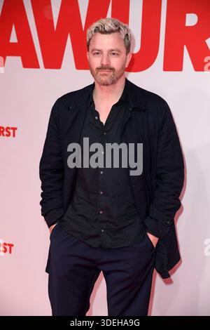 Friedrich Mücke bei der Weltpremiere des Kinofilms EXTRAWURST im Lichtburg Kino in Essen am 07.01.2026 *** Friedrich Mücke alla prima mondiale del film EXTRAWURST al cinema Lichtburg di Essen il 07 01 2026 Foto Stock