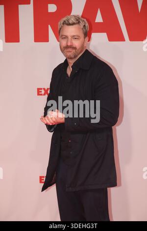 Essen, 07.01.2026 Friedrich Mücke bei der Weltpremiere von "Extrawurst" in der Lichtburg in Essen foto: Matthias Gränzdörfer Foto Stock