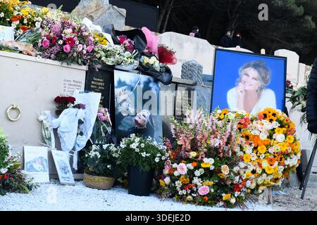 Saint Tropez, Francia. 7 gennaio 2026. Illustrazione della tomba di Brigitte Bardot, il cui funerale si è svolto questo pomeriggio a Saint Tropez, il 7 gennaio 2026. Foto di Florian Poitout/ABACAPRESS.COM. Crediti: Abaca Press/Alamy Live News Foto Stock