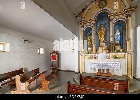 Interno di una piccola cappella nel santuario di Bom Jesus de Matosinhos a Congonhas Foto Stock