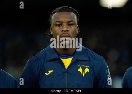 Napoli, Italia. 7 gennaio 2026. Armel bella-Kotchap dell'Hellas Verona FC durante la partita di serie A tra SSC Napoli e Hellas Verona FC allo Stadio Diego Armando Maradona Napoli Italia il 7 gennaio 2026. Credito: Franco Romano/Alamy Live News Foto Stock