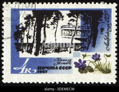 URSS - CIRCA 1967: Francobollo stampato in URSS, mostra Jurmala resort in Lettonia, circa 1967 Foto Stock
