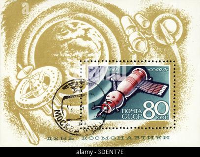 URSS - CIRCA 1969: Il francobollo stampato in URSS mostra l'astronave sovietica Foto Stock