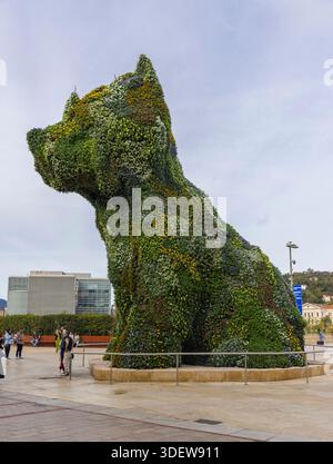 Bilbao, Museo Guggenheim, scultura per cani "Puppy" di Jeff Koons Foto Stock