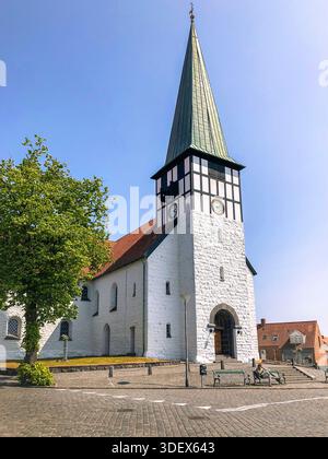 Centro storico di Rönne su Bornholm, Roenne, casa, chiesa, Nicolaikirche, architettura, città vecchia, città, Bornholm, capitale, regione Hovedstaden, Place, costa, Danimarca, Scandinavia Foto Stock