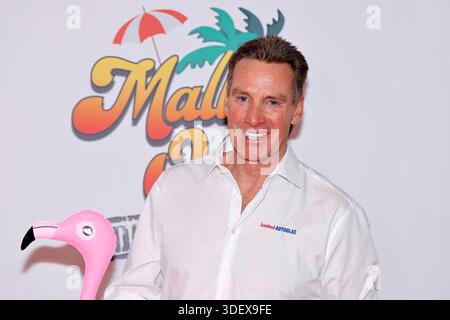 Moderatore Jürgen Milski bei der Premiere des Mallorca-Musicals Malle Ole - das Musical, das ballert im Theater am Marientor. Duisburg, 08.01.2026 NRW Deutschland *** presentatore Jürgen Milski alla prima del musical di Maiorca Malle Ole das Musical, das ballert al Theater am Marientor Duisburg, 08 01 2026 NRW Germania Copyright: XChristophxHardtx Foto Stock