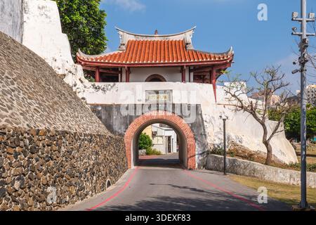 Porta di Shuncheng, la piccola porta occidentale dell'antica città di Magong a Penghu, Taiwan. Traduzione: 'Shuncheng Gate' Foto Stock