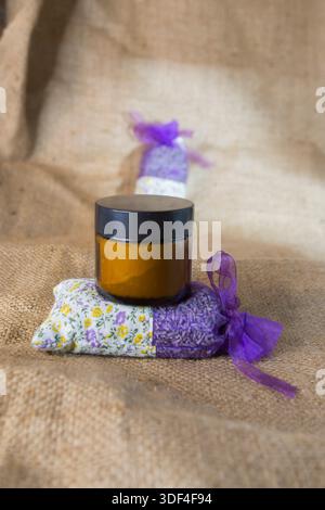 Balsamo di sego alla lavanda Foto Stock