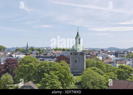 La torre Valberg si affaccia sulla città di Stavanger in Norvegia Foto Stock