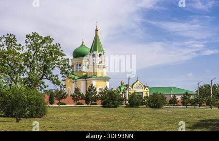 Izmail, Ucraina 06.07.2020. Chiesa di San Nicola a Izmail, Ucraina, in una giornata estiva di sole, Izmail, Ucraina Foto Stock