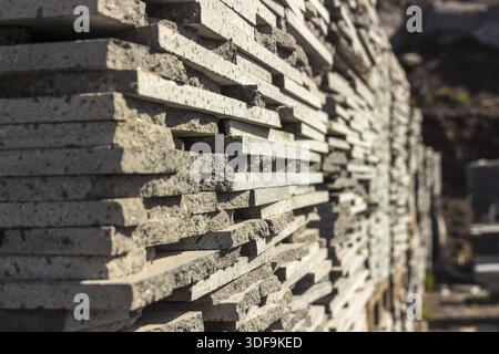 Parete di mattoni in pietra vulcanica, utile per lo sfondo Foto Stock