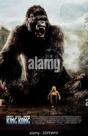 King Kong (2005), diretto da Peter Jackson e interpretato da Naomi Watts, Jack Black e Adrien Brody. Una troupe di film viaggia a Skull Island dove incontrano una scimmia gigantesca il cui legame con un'attrice porta alla tragedia a New York. Fotografia di un poster originale del 2005 USA a un foglio SOLO PER USO EDITORIALE. Crediti: BFA / Universal Pictures Foto Stock