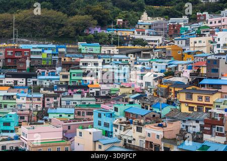 Gamcheon Culture Village, una città di Gamcheon-dong, distretto di Saha, Busan, Corea del Sud. Foto Stock
