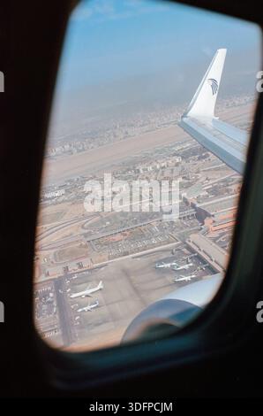 Vista dall'aeroplano di EgyptAir sull'aeroporto internazionale di Sharm El Sheikh, Egitto Foto Stock
