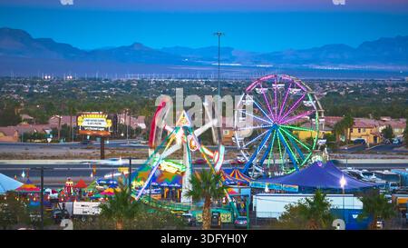 Giro aereo sulla ruota panoramica e Festival Tents Las Vegas Golden Hour Foto Stock