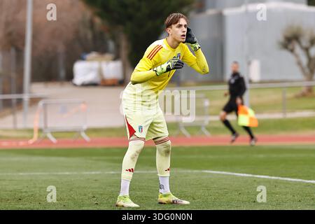 Madrid, Spagna. 14 gennaio 2026. (ITA) calcio: Under 18 partita amichevole internazionale Spagna-Italia al Ciudad de Futbol de Las Rozas di Madrid, Spagna. Crediti: Mutsu Kawamori/AFLO/Alamy Live News Foto Stock