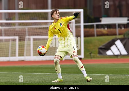 Madrid, Spagna. 14 gennaio 2026. (ITA) calcio: Under 18 partita amichevole internazionale Spagna-Italia al Ciudad de Futbol de Las Rozas di Madrid, Spagna. Crediti: Mutsu Kawamori/AFLO/Alamy Live News Foto Stock