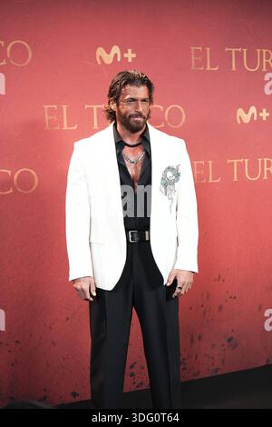 Madrid, Spagna. 14 gennaio 2026. L'attore CAN Yaman partecipa alla prima di Movistar di "El turco" dopo il suo controverso arresto per possesso di droga in Turchia, Madrid, gennaio 2026 credito: CORDON PRESS/Alamy Live News Foto Stock