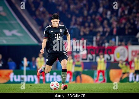 COLONIA, GERMANIA - 14 gennaio 2026: Minjae Kim, 1. Partita di calcio della Bundesliga 1. FC Koeln vs FC Bayern Monaco. Al Rhein energie Stadion Foto Stock