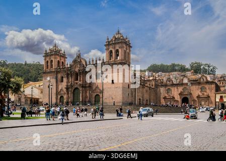 La Cattedrale di Cusco in una giornata di sole Foto Stock