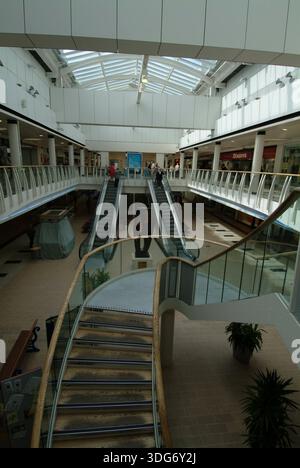 Wolverhampton, centro commerciale Mander nel quartiere di Sandwell, nella contea delle West Midlands. - Wolverhampton, Regno Unito : maggio 2022 Foto Stock