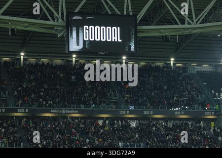 Una vista generale all'interno dello stadio durante la partita di calcio di serie A 2025/26 tra Juventus FC e US Cremonese all'Allianz Stadium di Torino Foto Stock