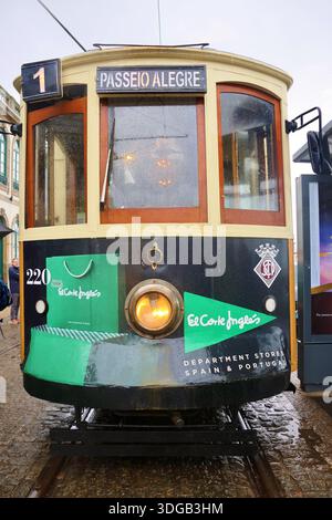 Porto tram Linha 1, vista frontale Foto Stock
