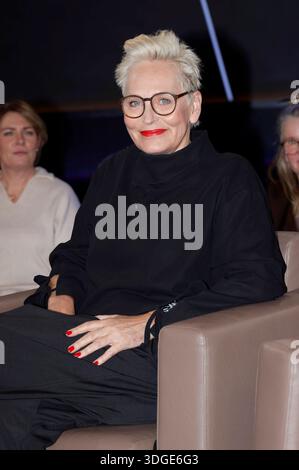 Bärbel Schäfer bei der Aufzeichnung der NDR Talk Show im NDR Fernsehstudio Lokstedt. Amburgo, 16.01.2026 *** Bärbel Schäfer alla registrazione del talk show NDR nello studio televisivo NDR di Lokstedt Amburgo, 16 01 2026 foto:xH.xHartmannx/xFuturexImagex ndr talk1601 6138 Foto Stock