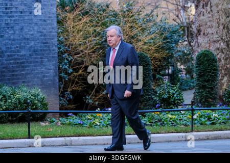 Il segretario generale delle Nazioni Unite Antonio Guterres arriva a Downing Street per un incontro con il Primo Ministro Keir Starmer. Foto Stock